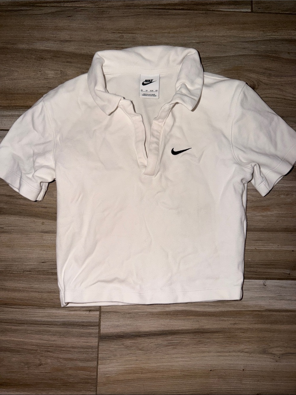 Women's short-sleeve collared top